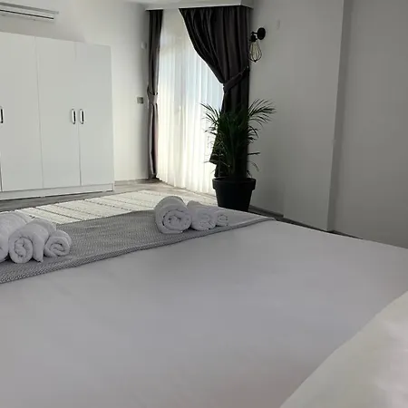 شقة Spacious With Sea View In