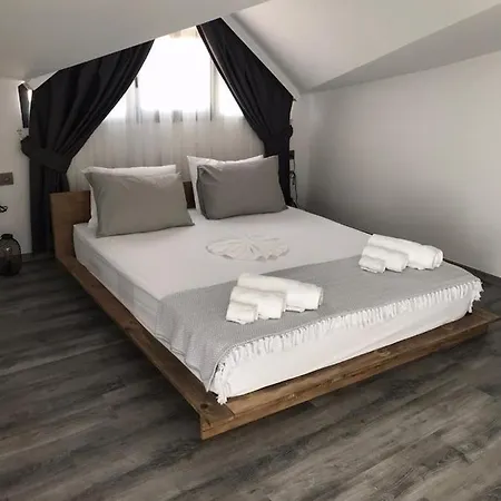 Spacious With Sea View In